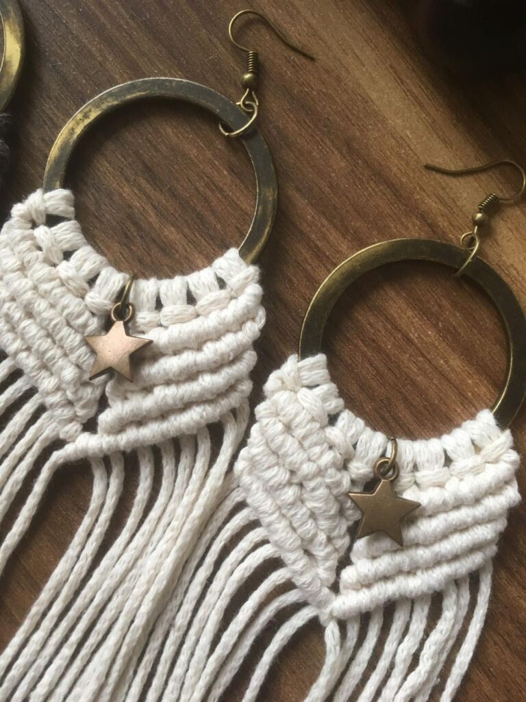Macramé earrings DIY